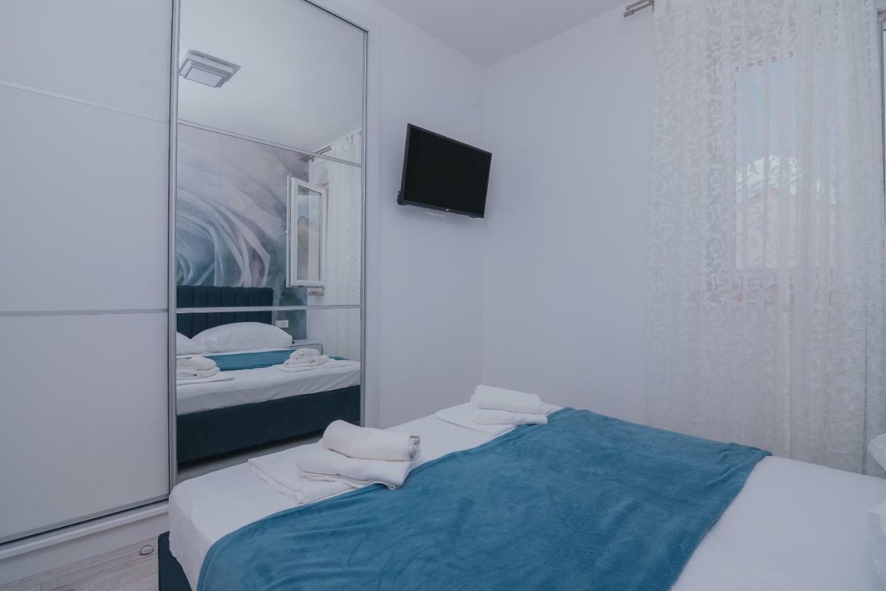 Apartments Pool Villa Aldura Novalja Room photo