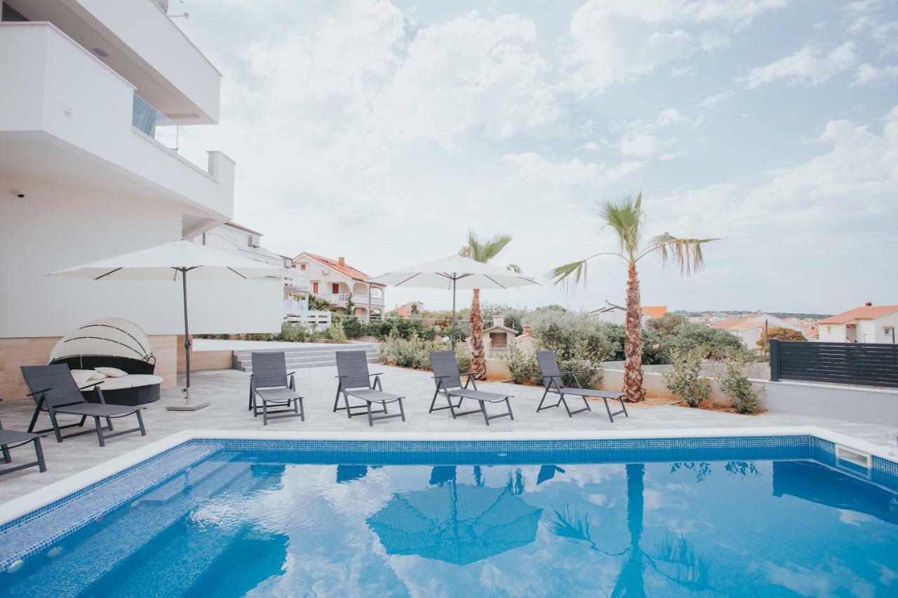 Apartments Pool Villa Aldura Novalja Exterior photo